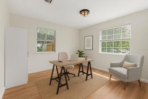 House in Orlando, Florida 3 bedrooms, 79.99 sq.m. № 1801711 - photo 10