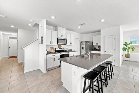 House in Land O' Lakes, Florida 4 bedrooms, 214.14 sq.m. № 2324547 - photo 9