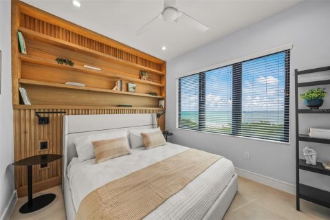 Casa en venta en Bradenton Beach, Florida, 6 dormitorios, 313.55 m2 № 1918816 - foto 23