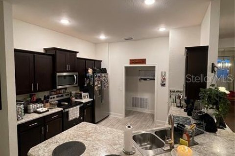 Casa en alquiler en Ocala, Florida, 4 dormitorios, 234.3 m2 № 1899387 - foto 3