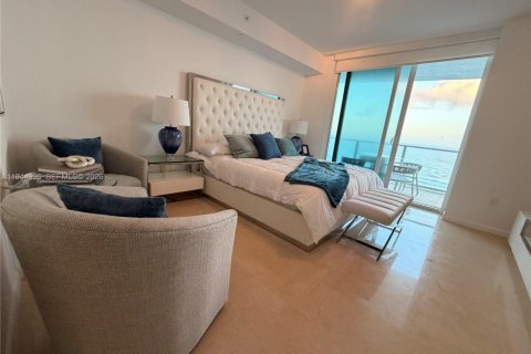 Condo in Hollywood, Florida, 3 bedrooms  № 2002339 - photo 27