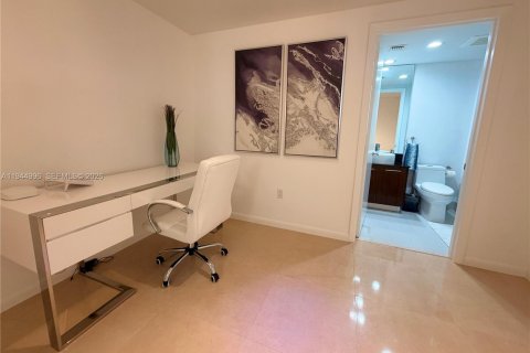 Condo in Hollywood, Florida, 3 bedrooms  № 2002339 - photo 25