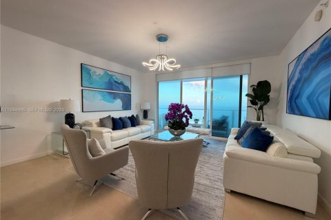 Condo in Hollywood, Florida, 3 bedrooms  № 2002339 - photo 13