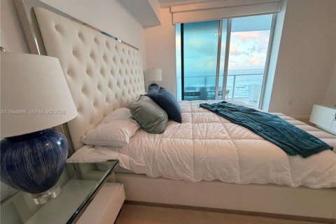 Condo in Hollywood, Florida, 3 bedrooms  № 2002339 - photo 29