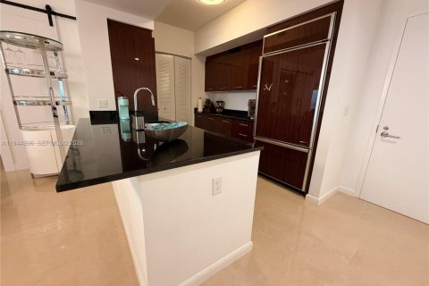 Condo in Hollywood, Florida, 3 bedrooms  № 2002339 - photo 22