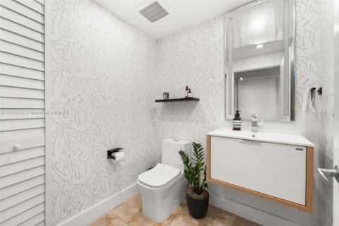 Condo in Miami, Florida, 2 bedrooms  № 1779106 - photo 30