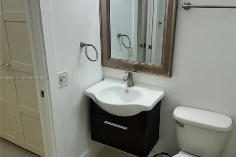 Copropriété à louer à Miami, Floride: 1 chambre, 47.1 m2 № 2153868 - photo 8