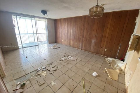 Condo in Aventura, Florida, 1 bedroom  № 2039175 - photo 2