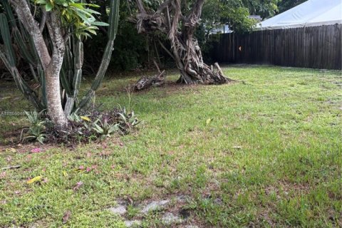 House in Hollywood, Florida 2 bedrooms, 84.91 sq.m. № 1886545 - photo 13