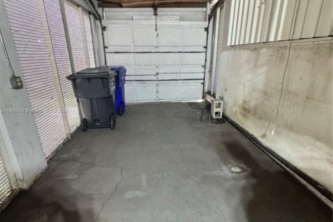 House in Hollywood, Florida 2 bedrooms, 84.91 sq.m. № 1886545 - photo 12