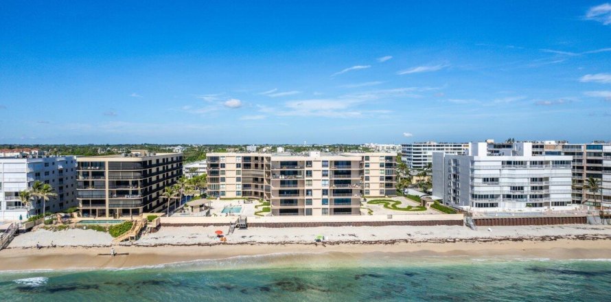 Condo in South Palm Beach, Florida, 2 bedrooms № 1054985