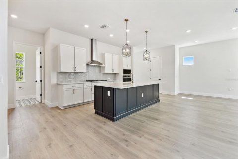 Casa en venta en Sarasota, Florida, 4 dormitorios, 270.72 m2 № 1736297 - foto 16
