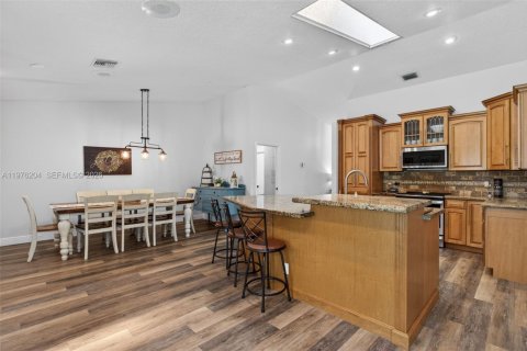 Casa en venta en Coral Springs, Florida, 4 dormitorios, 240.43 m2 № 2042323 - foto 14