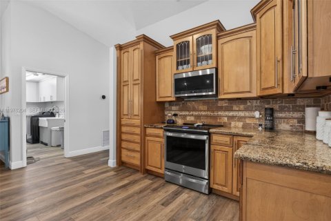 Casa en venta en Coral Springs, Florida, 4 dormitorios, 240.43 m2 № 2042323 - foto 15