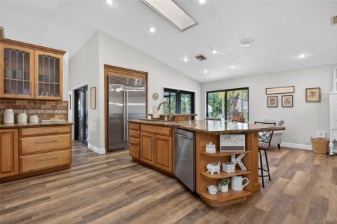 Casa en venta en Coral Springs, Florida, 4 dormitorios, 240.43 m2 № 2042323 - foto 12