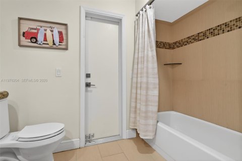 Casa en venta en Coral Springs, Florida, 4 dormitorios, 240.43 m2 № 2042323 - foto 30