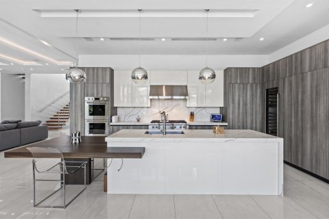 Casa en venta en Fort Lauderdale, Florida, 6 dormitorios, 538.83 m2 № 2173201 - foto 26