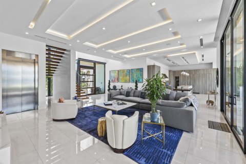 Casa en venta en Fort Lauderdale, Florida, 6 dormitorios, 538.83 m2 № 2173201 - foto 19