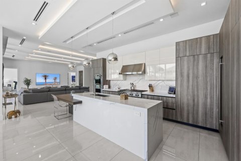 Casa en venta en Fort Lauderdale, Florida, 6 dormitorios, 538.83 m2 № 2173201 - foto 25