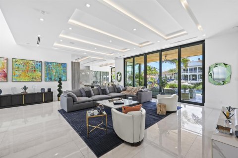 Casa en venta en Fort Lauderdale, Florida, 6 dormitorios, 538.83 m2 № 2173201 - foto 18