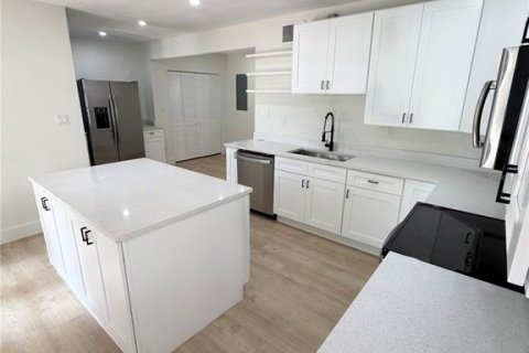Villa ou maison à vendre à Tampa, Floride: 3 chambres, 106.84 m2 № 2310506 - photo 24