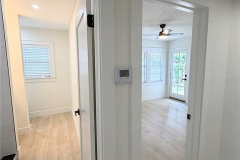 Villa ou maison à vendre à Tampa, Floride: 3 chambres, 106.84 m2 № 2310506 - photo 13