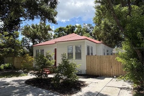 Villa ou maison à vendre à Tampa, Floride: 3 chambres, 106.84 m2 № 2310506 - photo 2