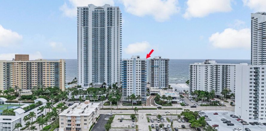 Condo in Hollywood, Florida, 2 bedrooms  № 2261293