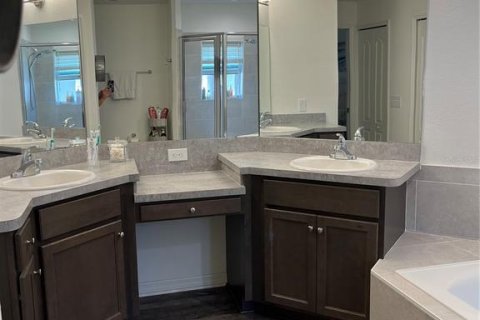 Villa ou maison à louer à Lakeland, Floride: 3 chambres, 137.22 m2 № 1869729 - photo 17