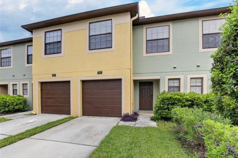 Touwnhouse à louer à Brandon, Floride: 3 chambres, 126.53 m2 № 2412698 - photo 2