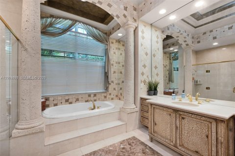 House in Plantation, Florida 4 bedrooms, 335.38 sq.m. № 2066571 - photo 15