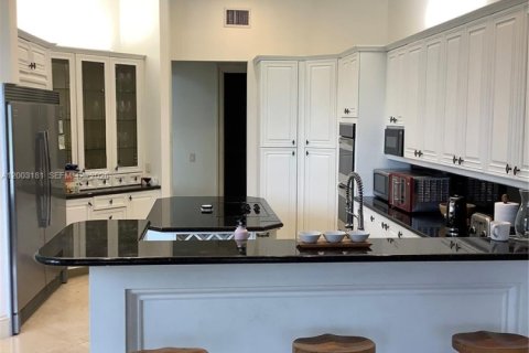 House in Plantation, Florida 4 bedrooms, 335.38 sq.m. № 2066571 - photo 21