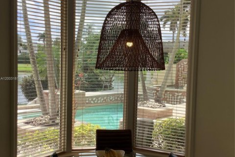 House in Plantation, Florida 4 bedrooms, 335.38 sq.m. № 2066571 - photo 22