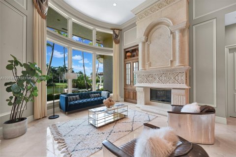 House in Plantation, Florida 4 bedrooms, 335.38 sq.m. № 2066571 - photo 11