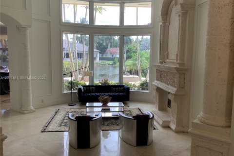 House in Plantation, Florida 4 bedrooms, 335.38 sq.m. № 2066571 - photo 4