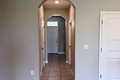 Townhouse in Wildwood, Florida 3 bedrooms, 156.82 sq.m. № 2150279 - photo 2