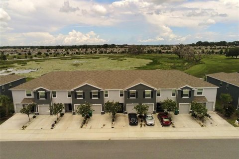 Townhouse in Wildwood, Florida 3 bedrooms, 156.82 sq.m. № 2150279 - photo 11