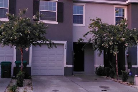 Townhouse in Wildwood, Florida 3 bedrooms, 156.82 sq.m. № 2150279
