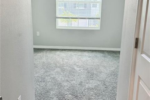 Townhouse in Wildwood, Florida 3 bedrooms, 156.82 sq.m. № 2150279 - photo 5