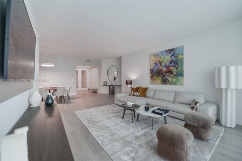 Condominio en venta en Sunny Isles Beach, Florida, 2 dormitorios, 207.64 m2 № 1753648 - foto 4