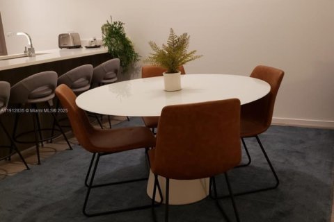 Снять в аренду кондоминиум в Майами, Флорида 1 спальня, 80.27м2, № 1971864 - фото 22