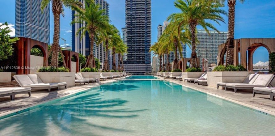 Кондоминиум с 1 спальней в Майами, Флорида № 1971864