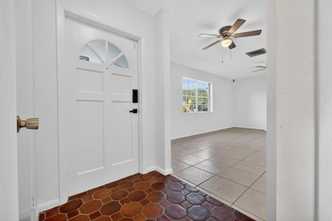 Casa en venta en St. Lucie, Florida, 3 dormitorios, 116.13 m2 № 2077795 - foto 3