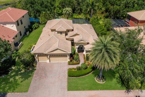 House in Sarasota, Florida 4 bedrooms, 310.2 sq.m. № 1686503 - photo 1