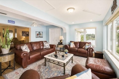 House in Silver Springs Shores, Florida 3 bedrooms, 231.42 sq.m. № 2227271 - photo 17