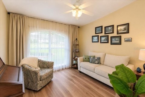 House in Silver Springs Shores, Florida 3 bedrooms, 231.42 sq.m. № 2227271 - photo 9
