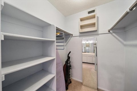 Condo in Bradenton, Florida, 2 bedrooms № 2204846 - photo 18