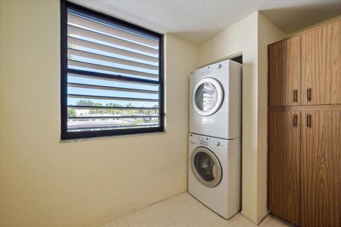 Condo in Bradenton, Florida, 2 bedrooms № 2204846 - photo 25