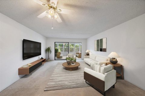 Condo in Bradenton, Florida, 2 bedrooms № 2204846 - photo 7