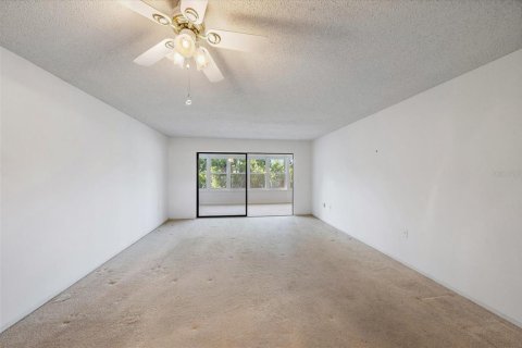 Condo in Bradenton, Florida, 2 bedrooms № 2204846 - photo 8